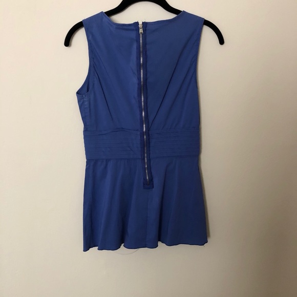 Sleeveless Top - Picture 5 of 6